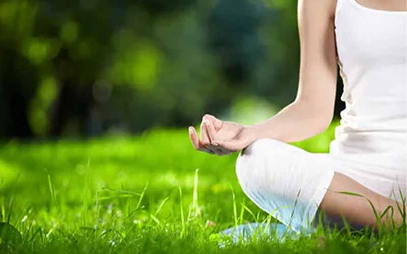 Die Volkshochschule (VHS) der Stadt Salzgitter hat freie Plätze für den Kurs „Yoga im Garten“ am Sonntag, 29. Juni.