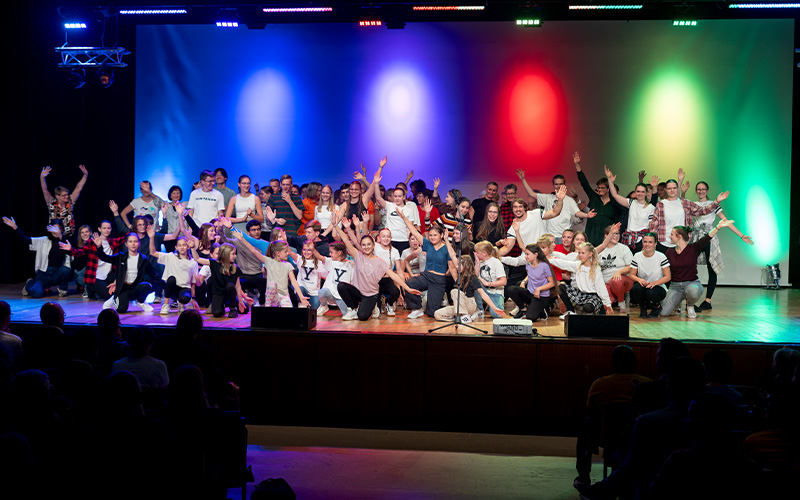 Am Sonntag, 5. Oktober, um 16 Uhr (Einlass 15.15 Uhr) wird der Preis „Bunte Sole“ in der Aula des Gymnasiums Fredenberg (Hans-Böckler-Ring 20a) verliehen.