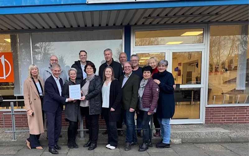 Der Rat der Stadt Salzgitter hat in seiner Sitzung am Mittwoch, 10.Dezember,  einstimmig dem Beschlussvorschlag von Oberbürgermeister Frank Klingebiel zum Verbleib der SZ-Tafel in am „alten“ Standort zugestimmt!