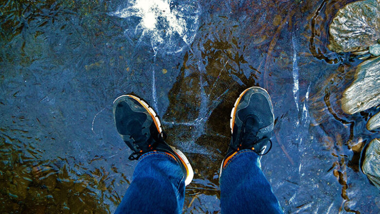 Gefahr beim Betreten von Eisflächen