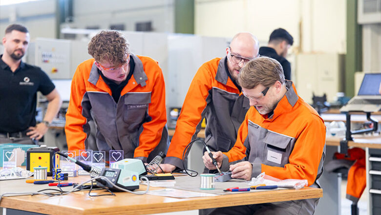 Niedersachsens Finanzminister Heere informiert sich über Ausbildungssituation bei der Salzgitter AG