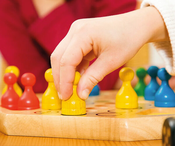 Spiele und Musik in der Jugendkulturwerkstatt Forellenhof