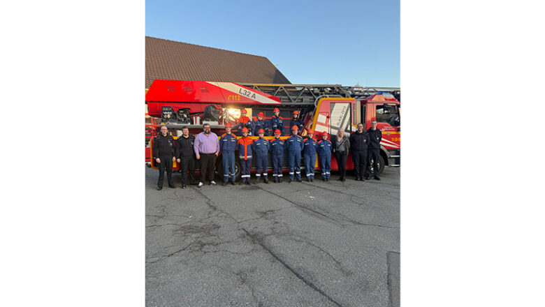 Mitarbeiter spenden Teil ihres Gehalts, unterstützen damit die Jugendfeuerwehr Goslar