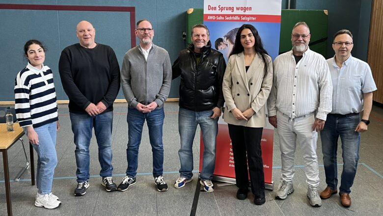 Suchtprävention, die trifft: Uli Borowka begeistert Schüler*innen in Salzgitter