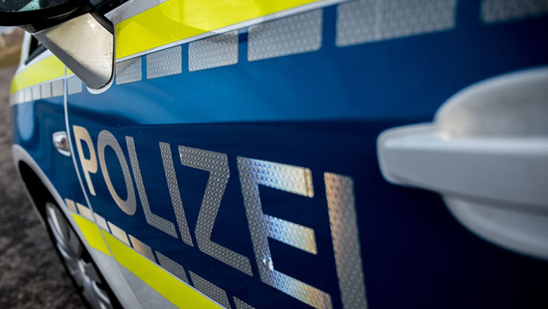 Zeugen gesucht: Verfolgungsfahrt mit unbekanntem/r Motorradfahrer/in