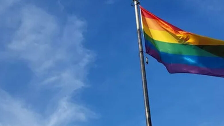 Regenbogenfahne weht wieder