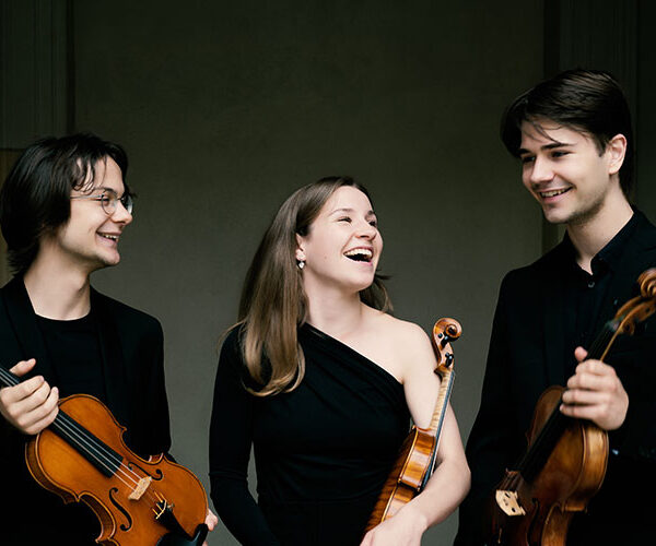 Trio Ikigai: „Freu(n)de und Volksmusik“ in der St.-Mariae-Jakobi-Kirche